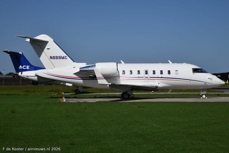 N889MC